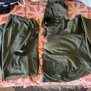 Jessica Simpson the warm up Hoodie & Pants Set